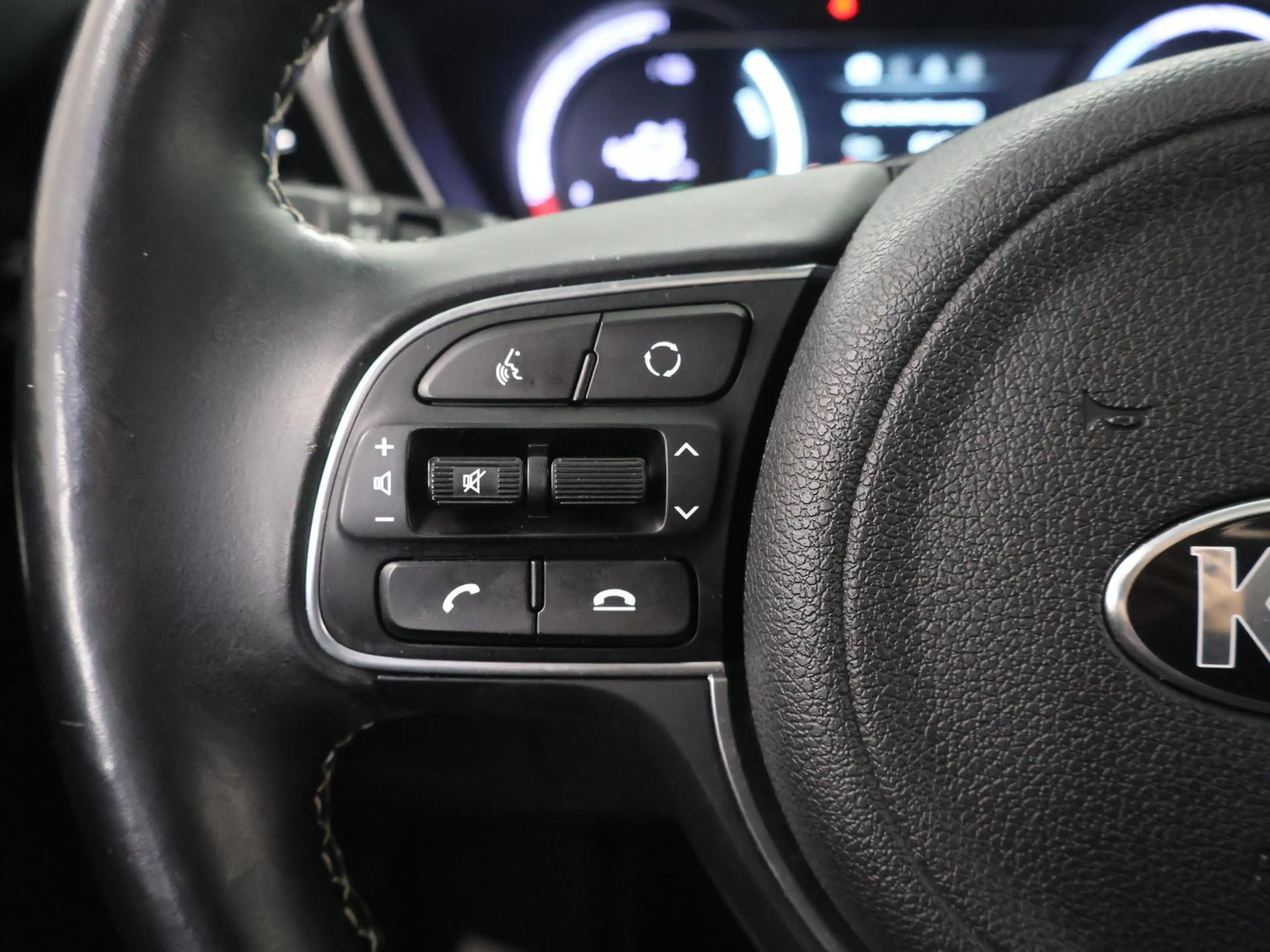 Kia e-Niro ExecutiveLine 64 kWh | Schuifdak | Stoel/Stuurverw — photo 30