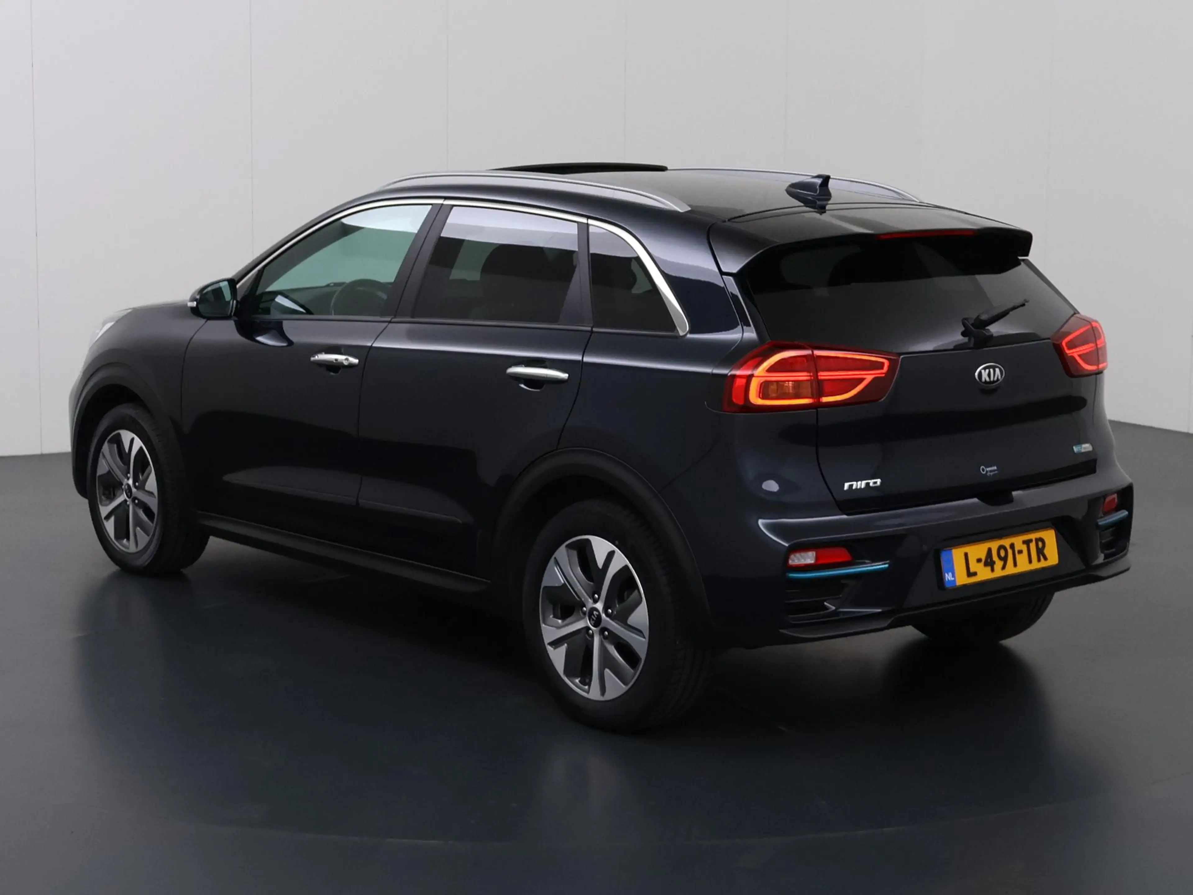 Kia e-Niro ExecutiveLine 64 kWh | Schuifdak | Stoel/Stuurverw — photo 22