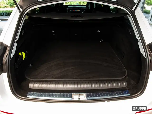 Mercedes-Benz E-Class view 15