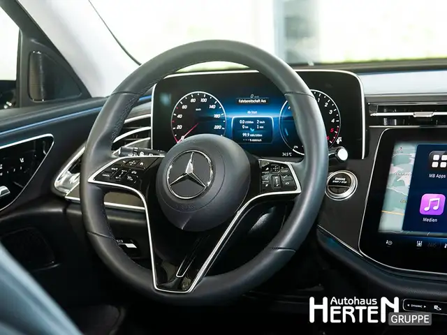 Mercedes-Benz E-Class view 7