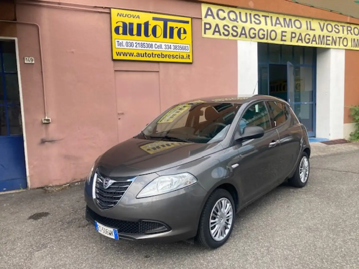 Lancia Ypsilon 1.2 69 CV 5 porte Silver Grijs - 1