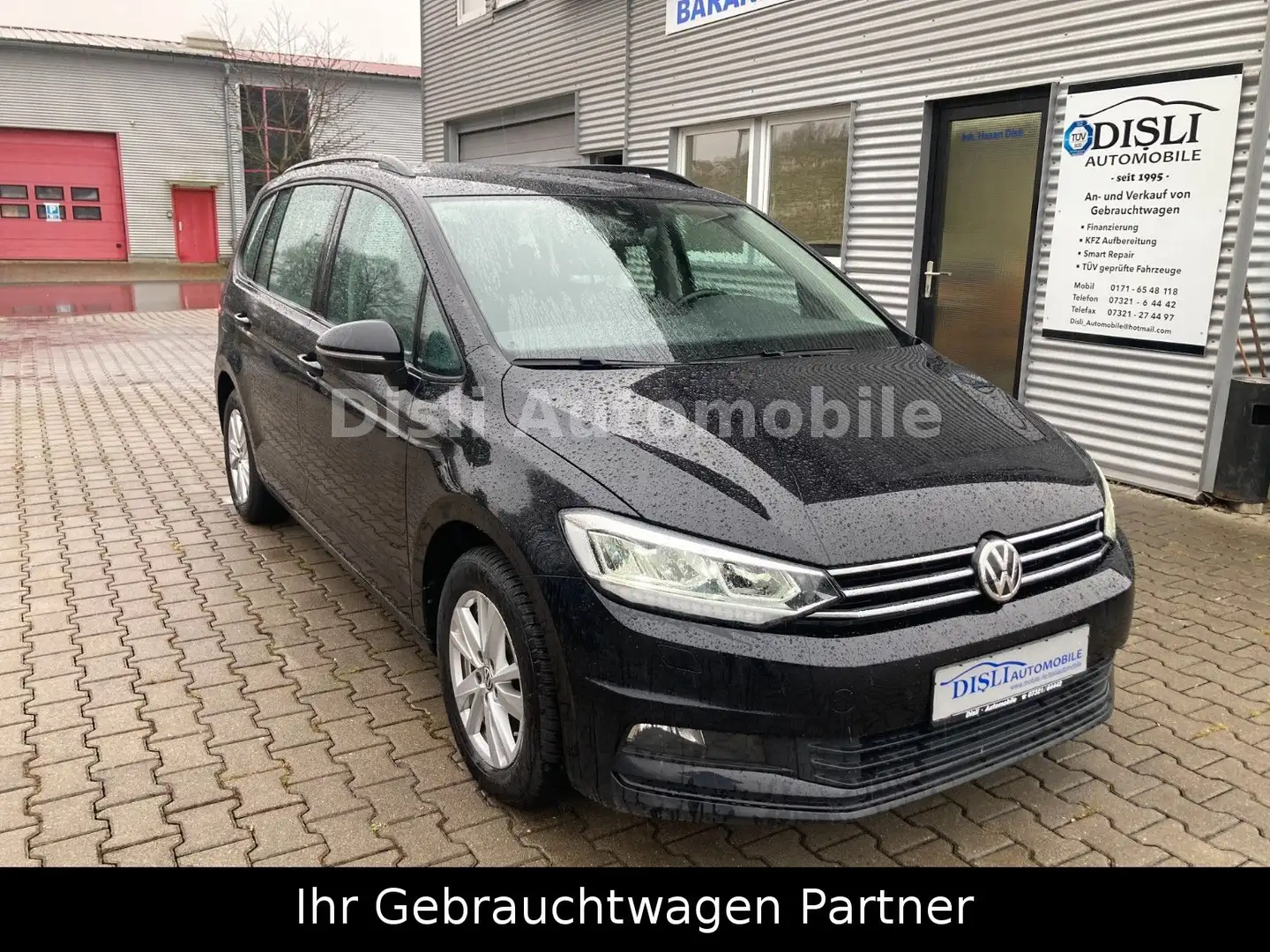 Volkswagen Touran Comfortline1,5DSG,7Sitze,Navi,Kliaautomat Zwart - 1