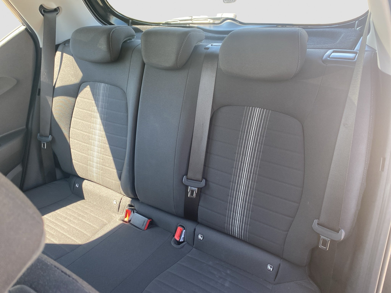 Hyundai i10 1.0 Trend SpurAss Navi RFK AUT PDC — photo 15