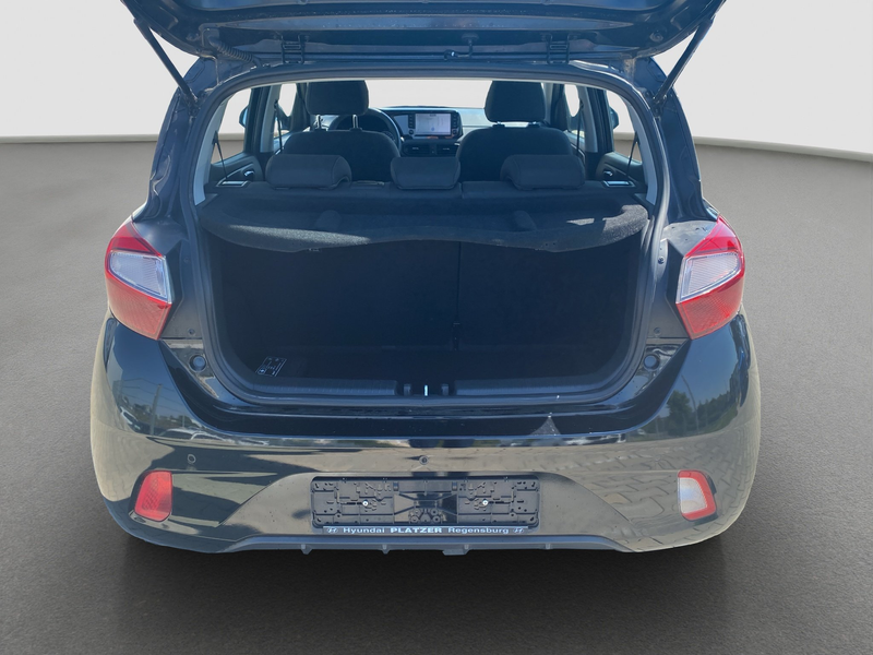Hyundai i10 1.0 Trend SpurAss Navi RFK AUT PDC — photo 9