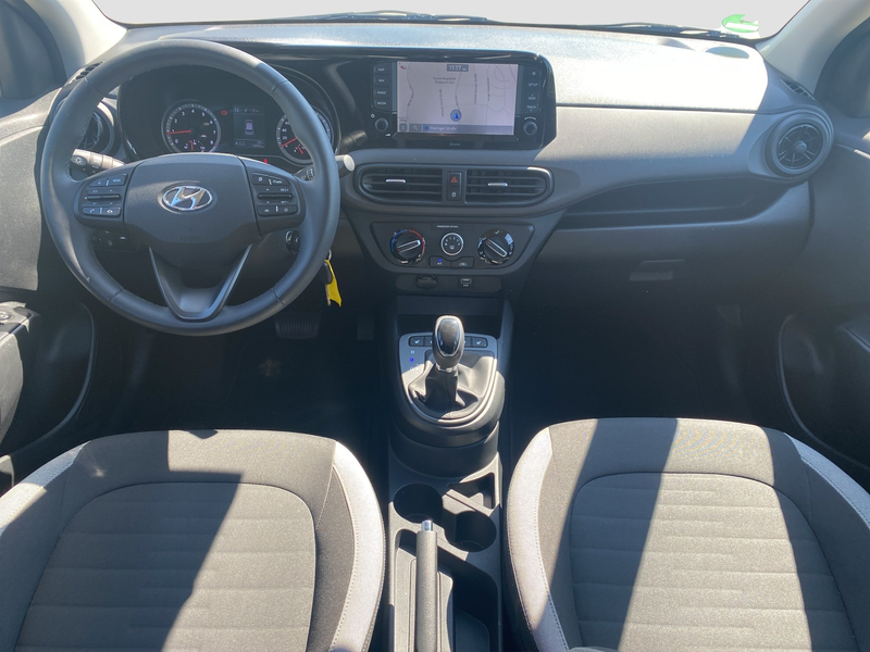 Hyundai i10 1.0 Trend SpurAss Navi RFK AUT PDC — photo 11