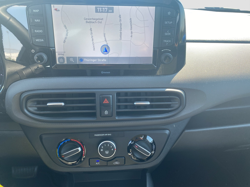 Hyundai i10 1.0 Trend SpurAss Navi RFK AUT PDC — photo 13