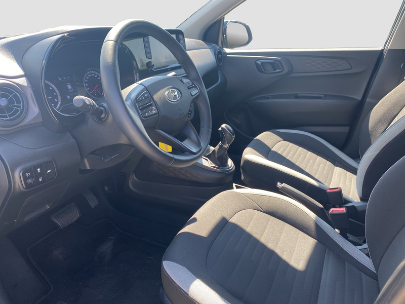 Hyundai i10 1.0 Trend SpurAss Navi RFK AUT PDC — photo 10