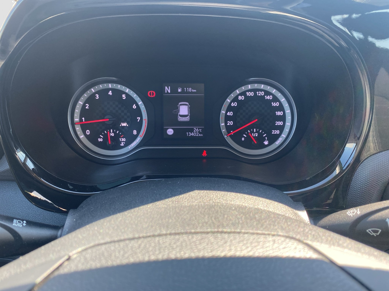 Hyundai i10 1.0 Trend SpurAss Navi RFK AUT PDC — photo 14