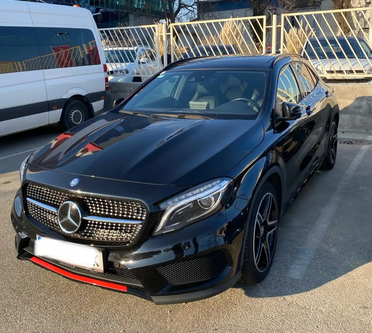 Mercedes-Benz GLA 250 4Matic Allrad - 2