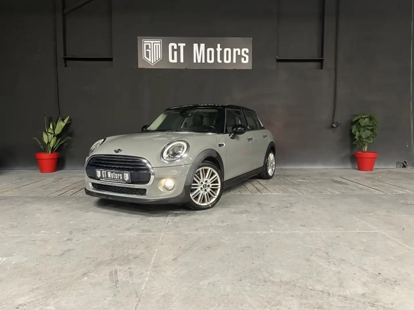 MINI Cooper COOPER 136CH BLACKFRIARS Grijs - 1