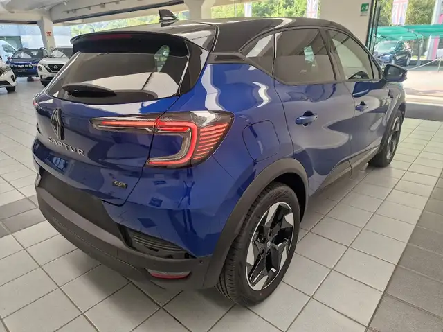 Renault Captur view 2