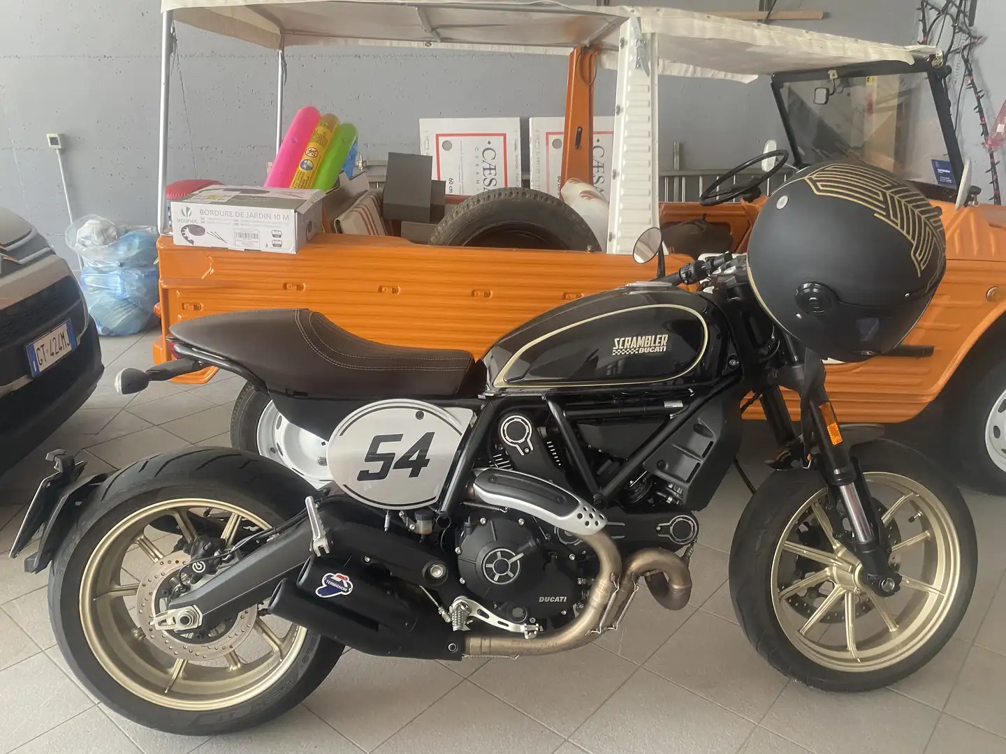 Ducati Scrambler Cafe’ Racer Noir - 2