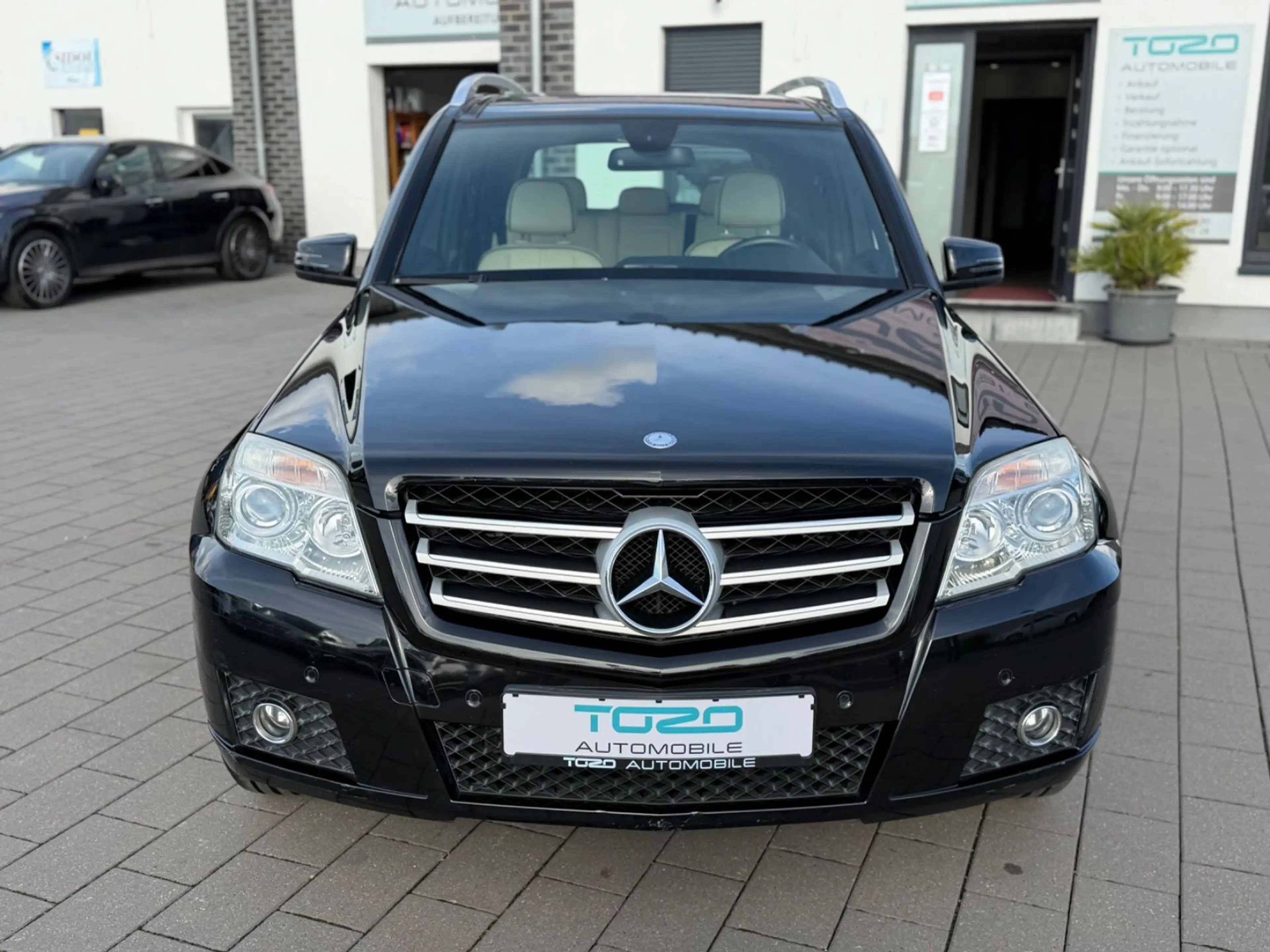 Mercedes-Benz GLK 350 4Matic*MEMORY*LEDER*PANO*MB-SCHECKHEFT* — photo 3