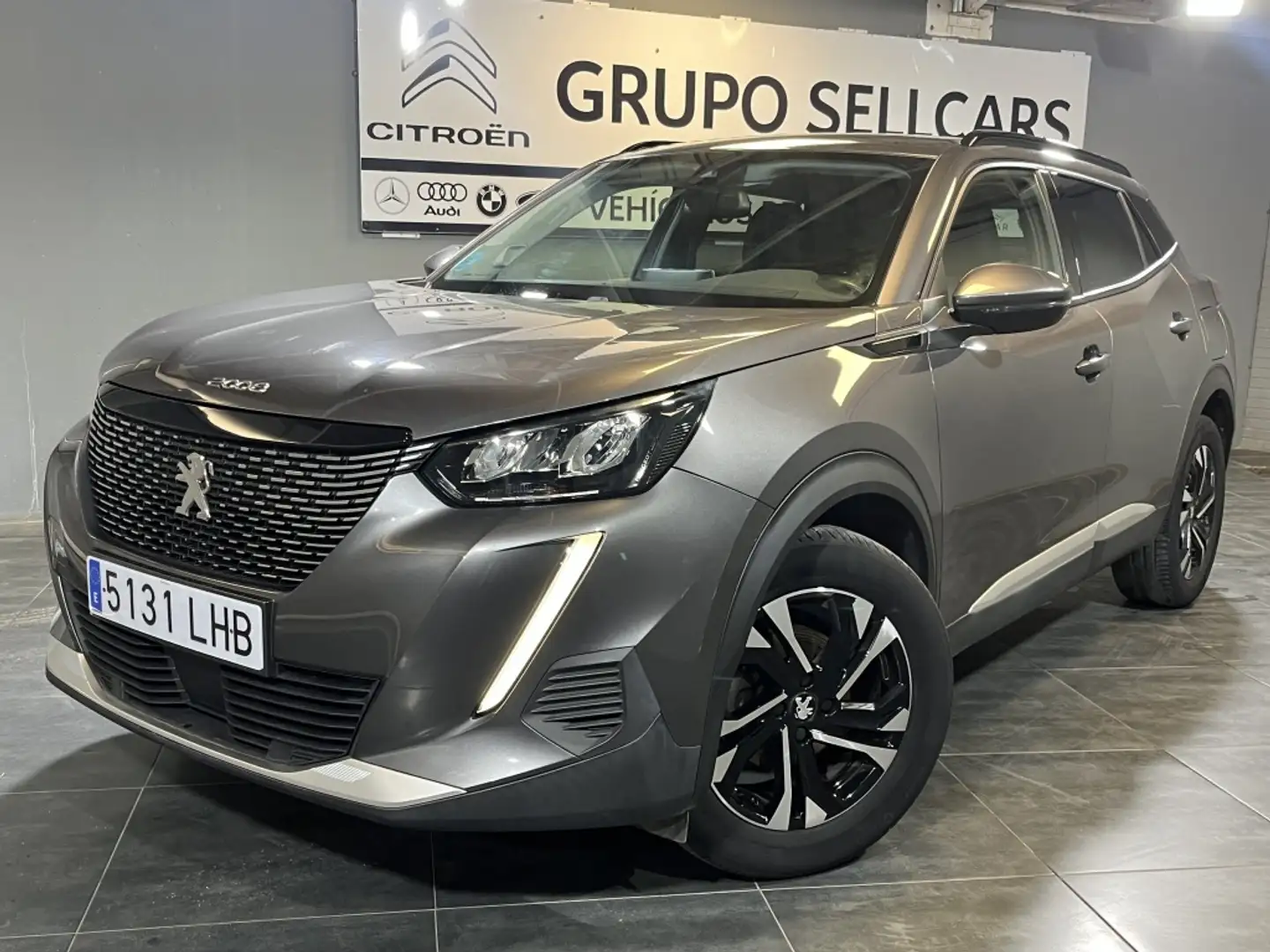 Peugeot 2008 1.2 PureTech S&S Allure 100 Gris - 1