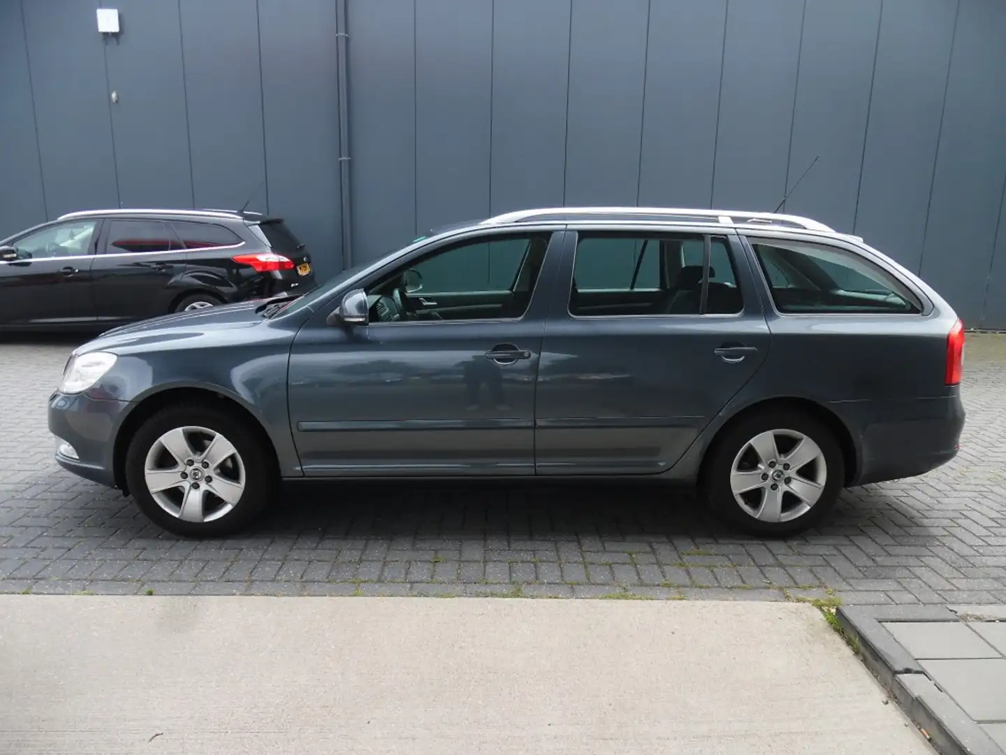 Skoda Octavia 1.2 TSI ELEGANCE BNS Grijs - 2