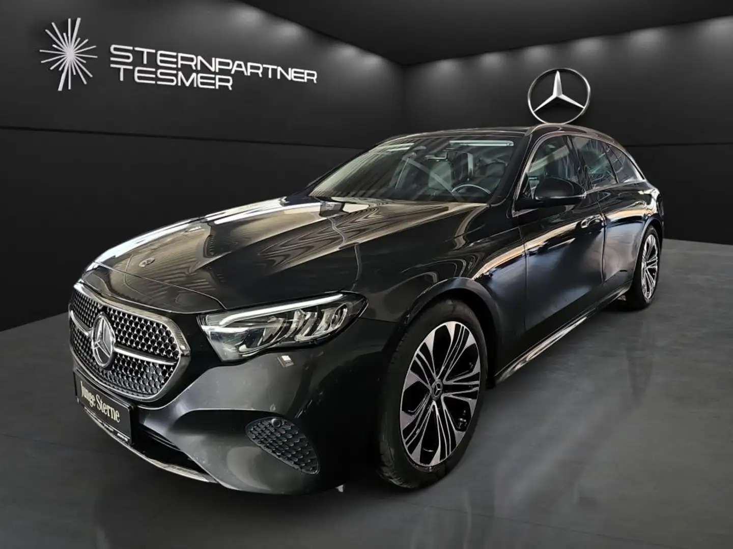 Mercedes-Benz E 220 d T AVANTGARDE+KAM+LED+TOTW+DISTR+PANO+AHK Grijs - 2