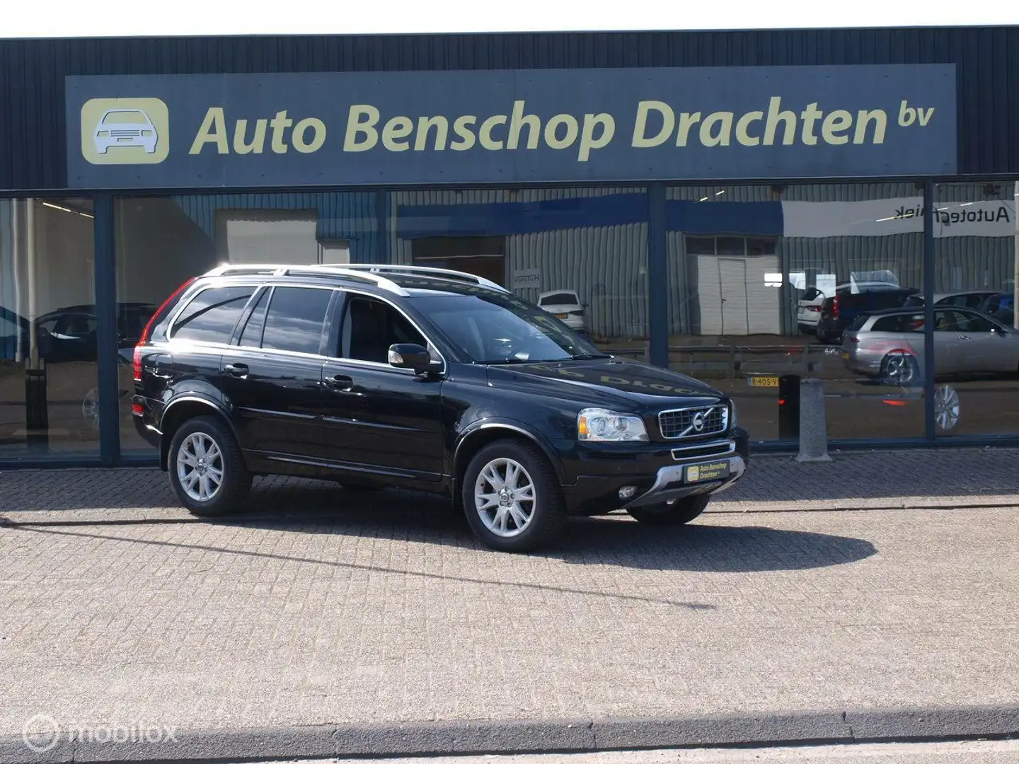 Volvo XC90 AWD 7P D5 200 Aut6 Leer Xenon Navi Pdc Trekhaak Negru - 1