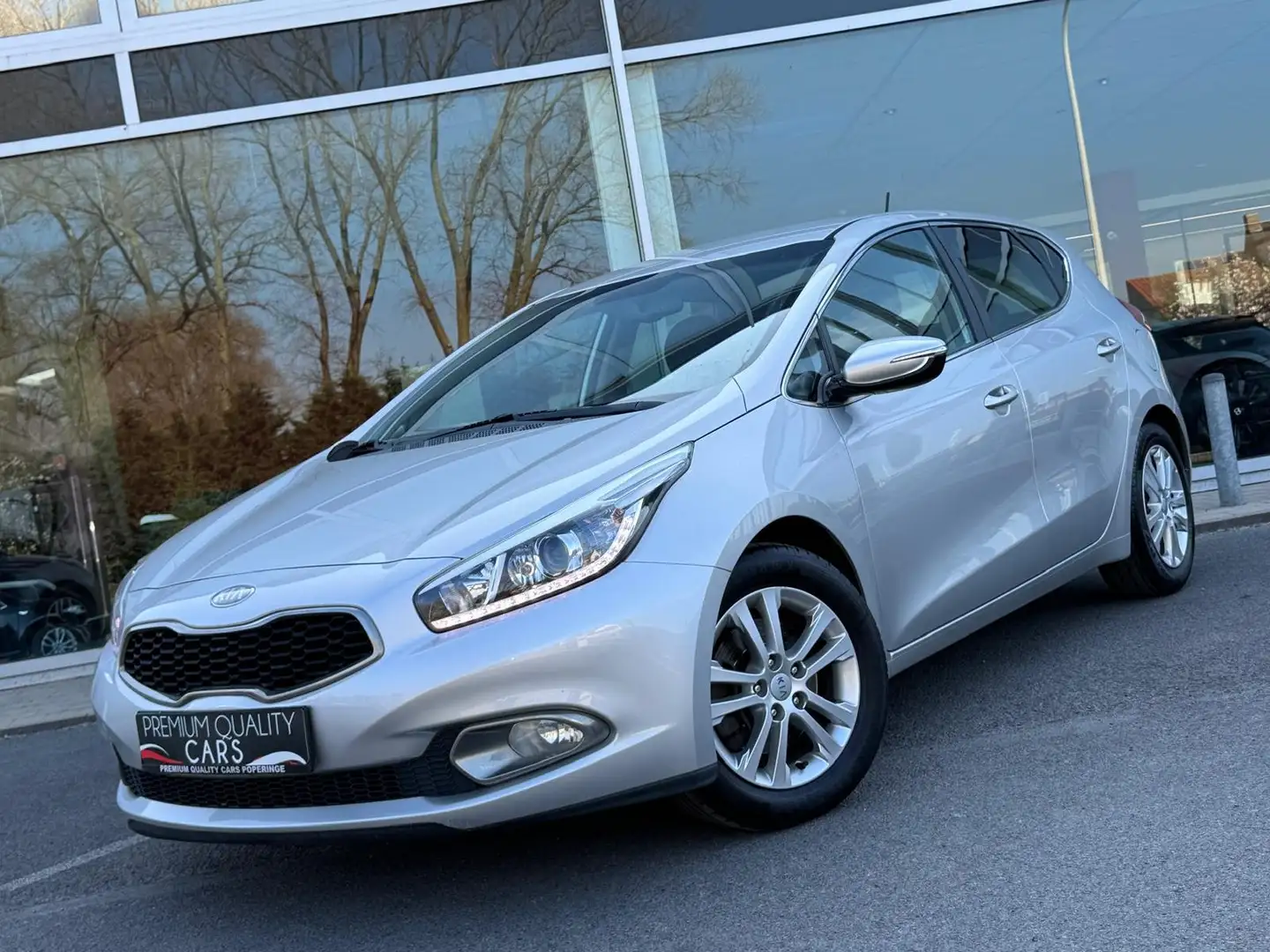 Kia Ceed / cee'd 1.4i / CAMERA / NAVI / BT / CRUISE / 119.000 KM Argent - 1