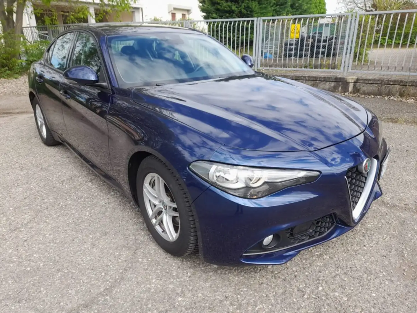 Alfa Romeo Giulia 2.2 Turbodiesel 150 CV AT8 Business Blau - 1