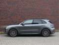 Porsche Cayenne 3.0 E-Hybrid | Pano - Trekhaak - Pas. Display Grau - thumbnail 15
