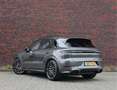 Porsche Cayenne 3.0 E-Hybrid | Pano - Trekhaak - Pas. Display Grau - thumbnail 2