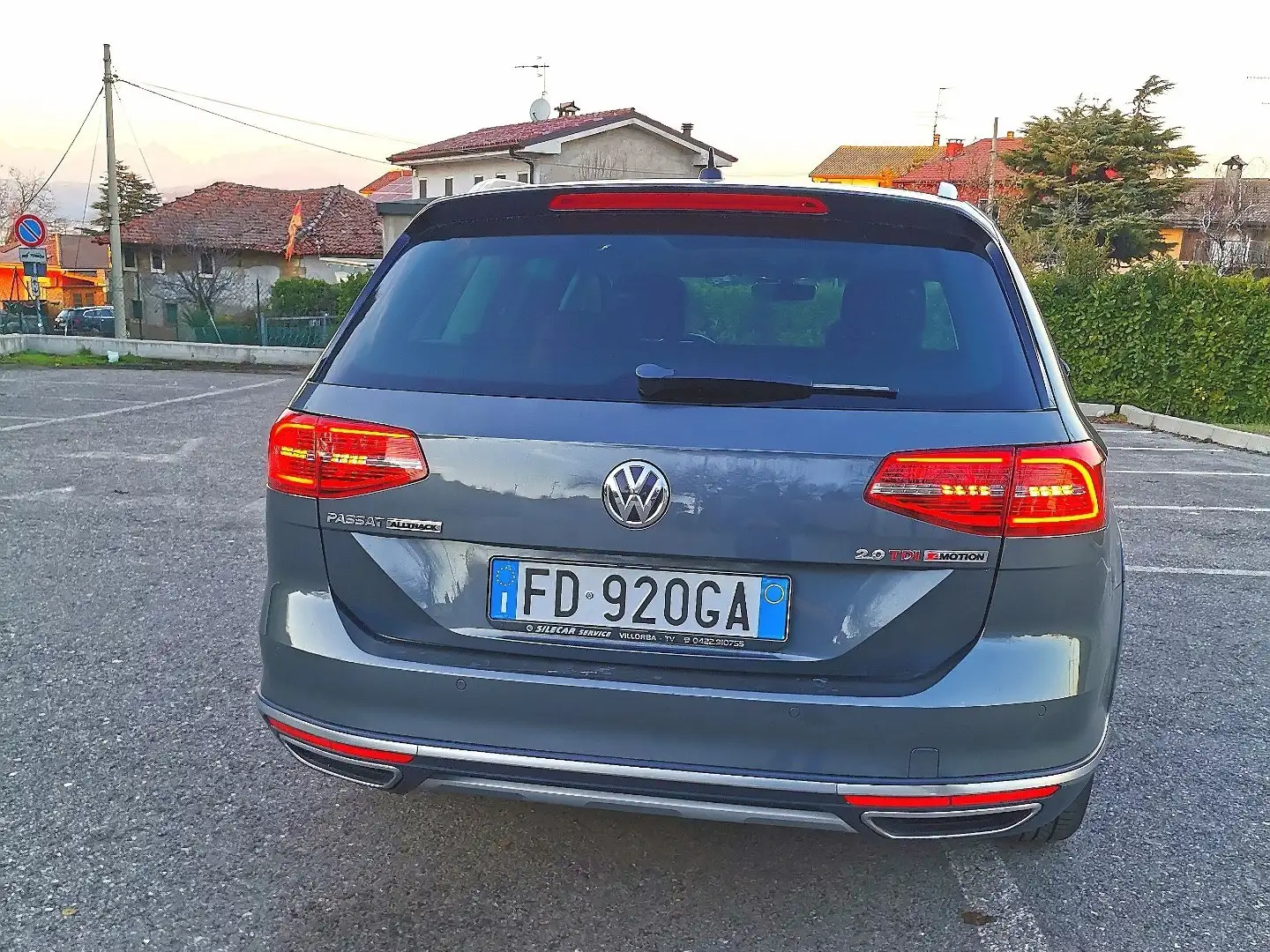 Volkswagen Passat Alltrack 2.0 bitdi 4motion 240cv dsg Grigio - 2