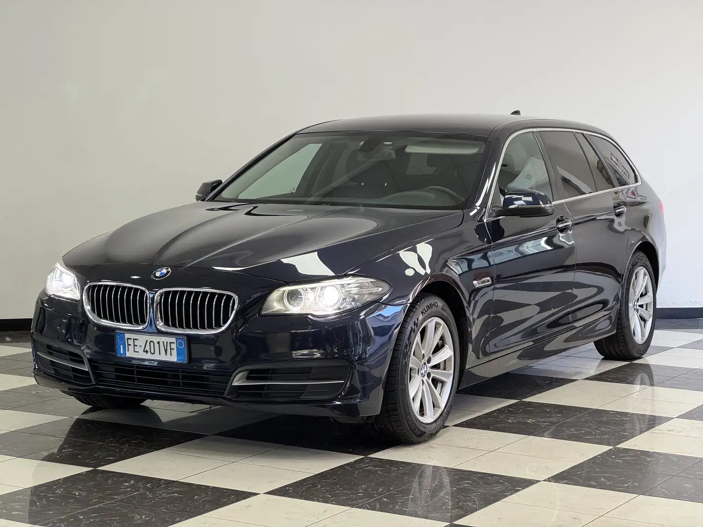 BMW 518 d F11 Touring Touring Business 150cv auto E6 Blau - 1