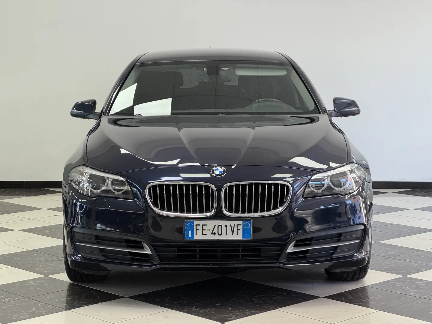 BMW 518 d F11 Touring Touring Business 150cv auto E6 Blau - 2