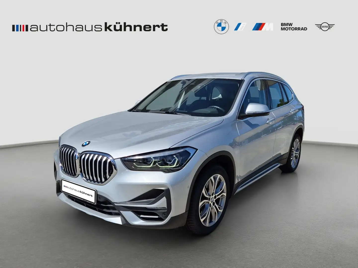 BMW X1 sDrive20i xLine/LED/ParkAss/AUT/PDC/Tempomat Plateado - 1