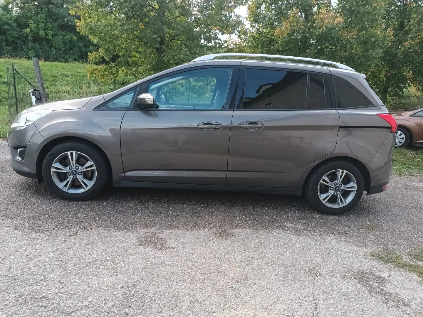 Ford Grand C-Max Grand C-MAX Easy 1,0 EcoBoost Easy Grau - 2
