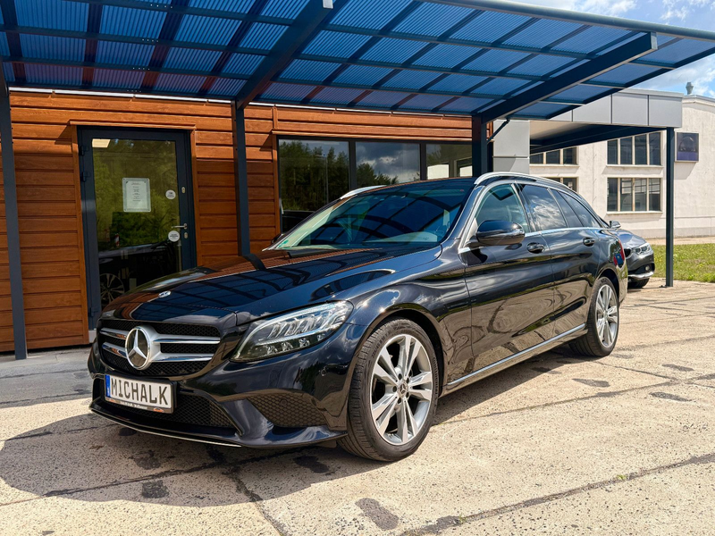 Mercedes-Benz C 200 Widescreen LED High Standheizung