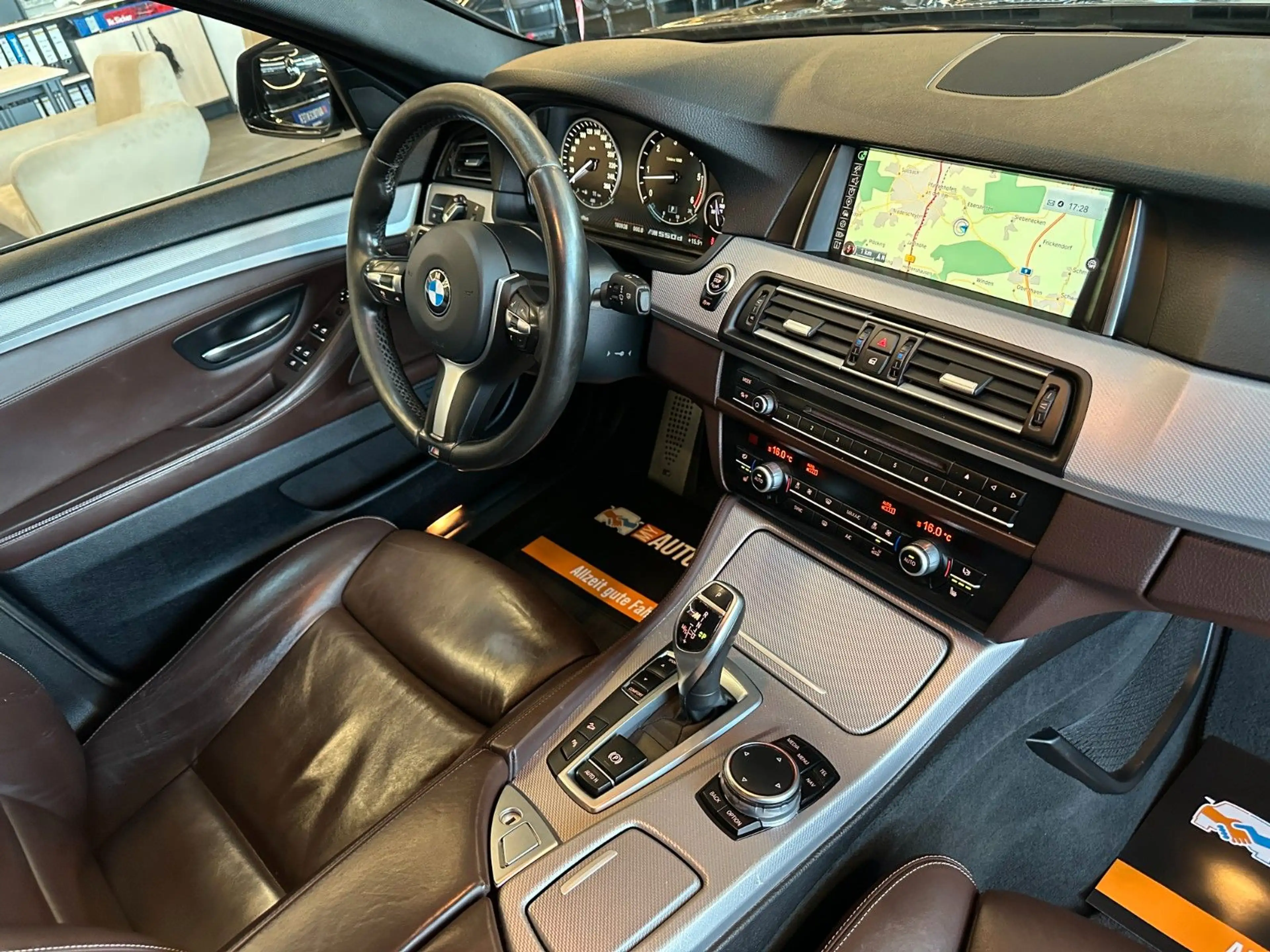 BMW 550 *Vollausstattung*HeadUP*4-ZONEN*AHK*LEDER* — photo 9