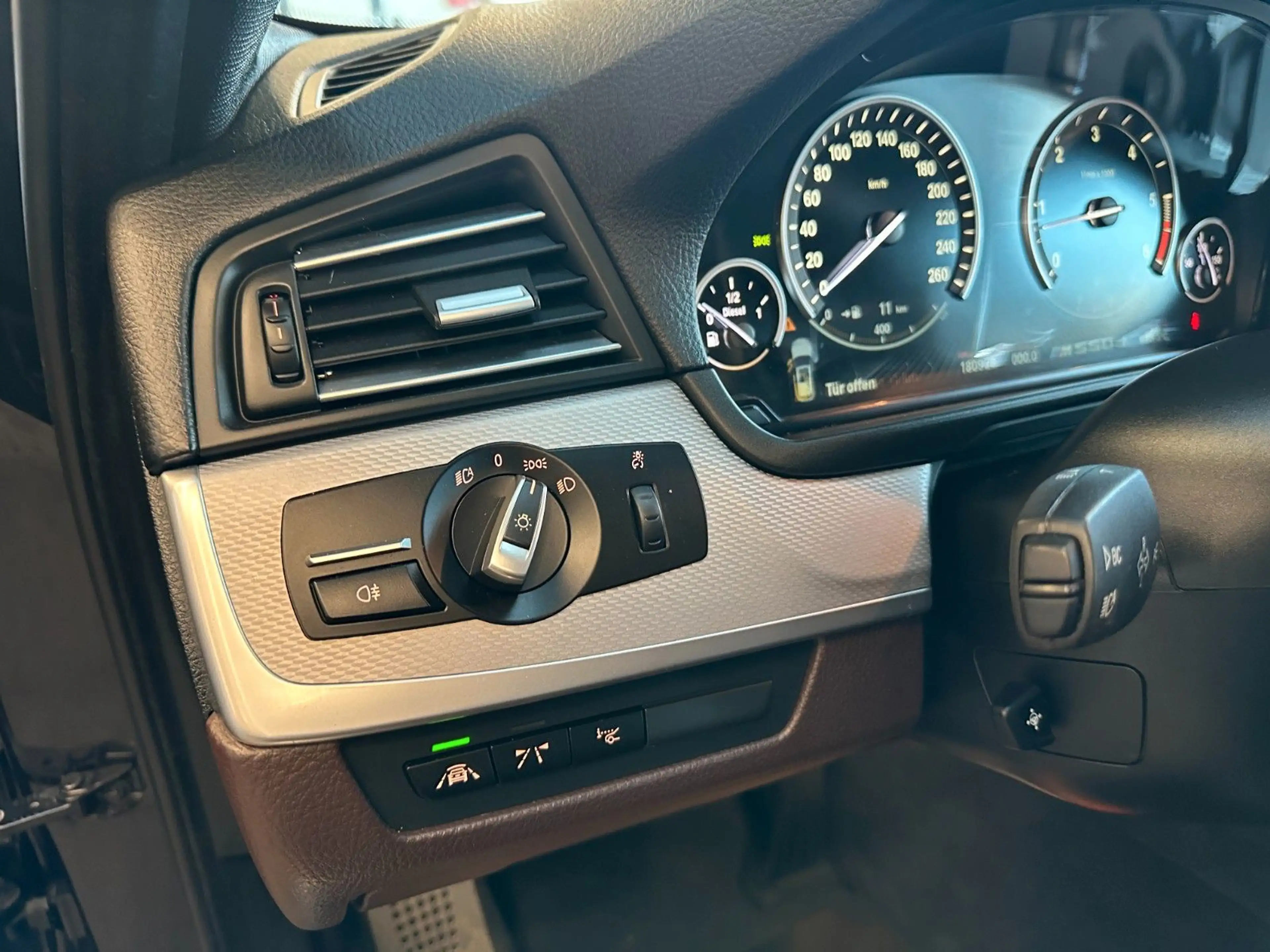 BMW 550 *Vollausstattung*HeadUP*4-ZONEN*AHK*LEDER* — photo 11