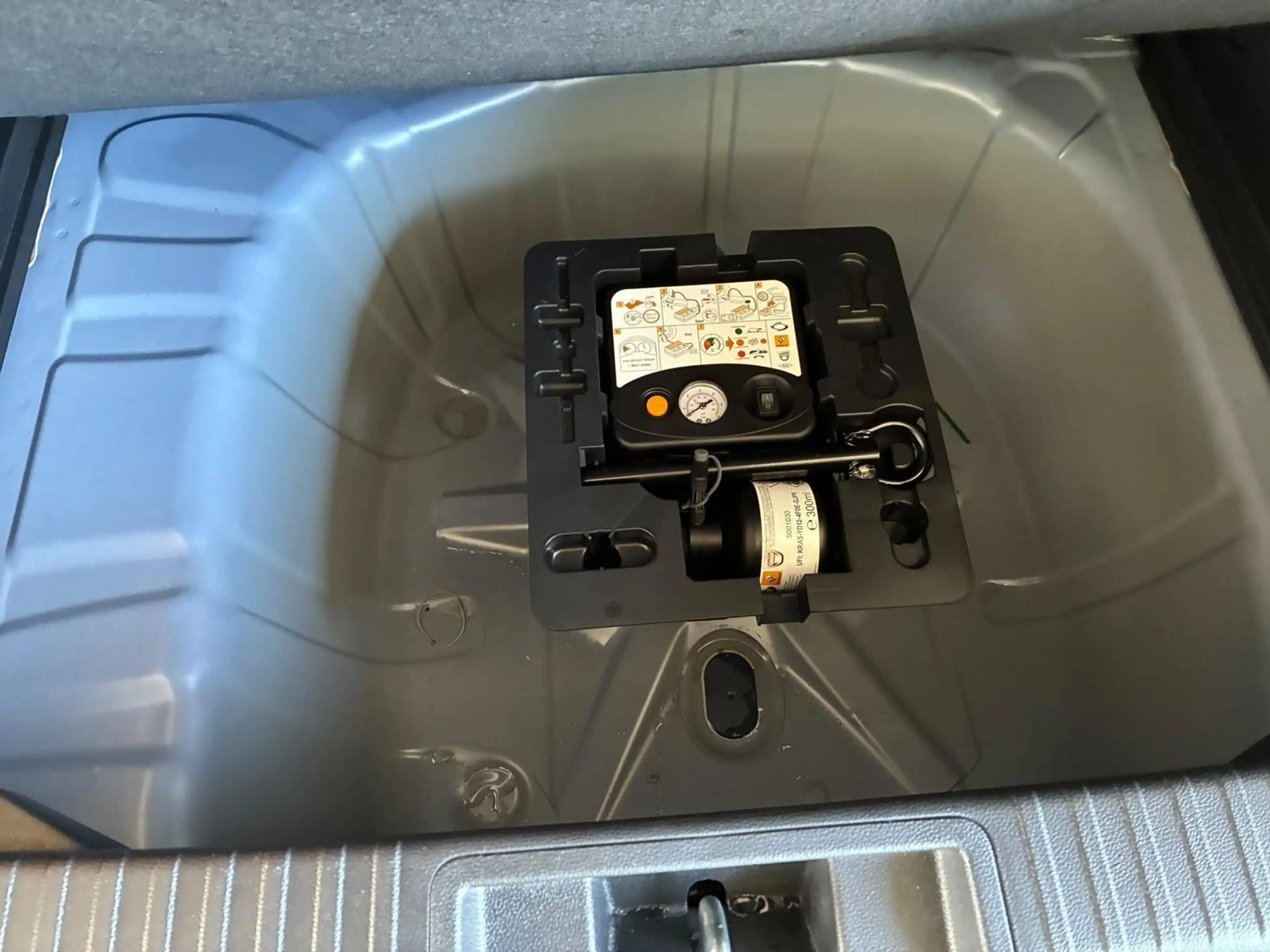 Renault Captur Techno TCe 90 1.0 Turbo 6-MT / Tempomat Kamera ... — photo 10