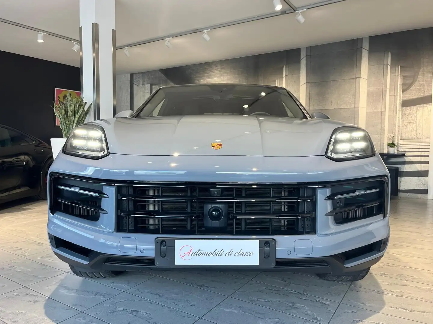 Porsche Cayenne Coupe 3.0 e-hybrid-BOSE-TETTO-MY 2025-UFFICIALE Grigio - 1