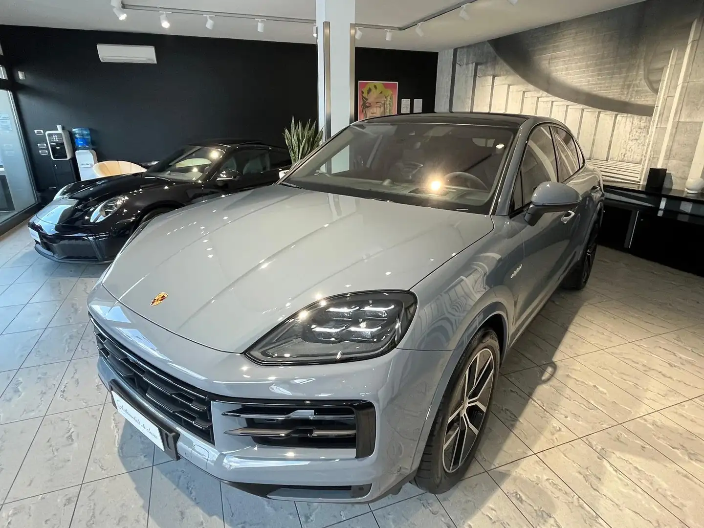 Porsche Cayenne Coupe 3.0 e-hybrid-BOSE-TETTO-MY 2025-UFFICIALE Grigio - 2