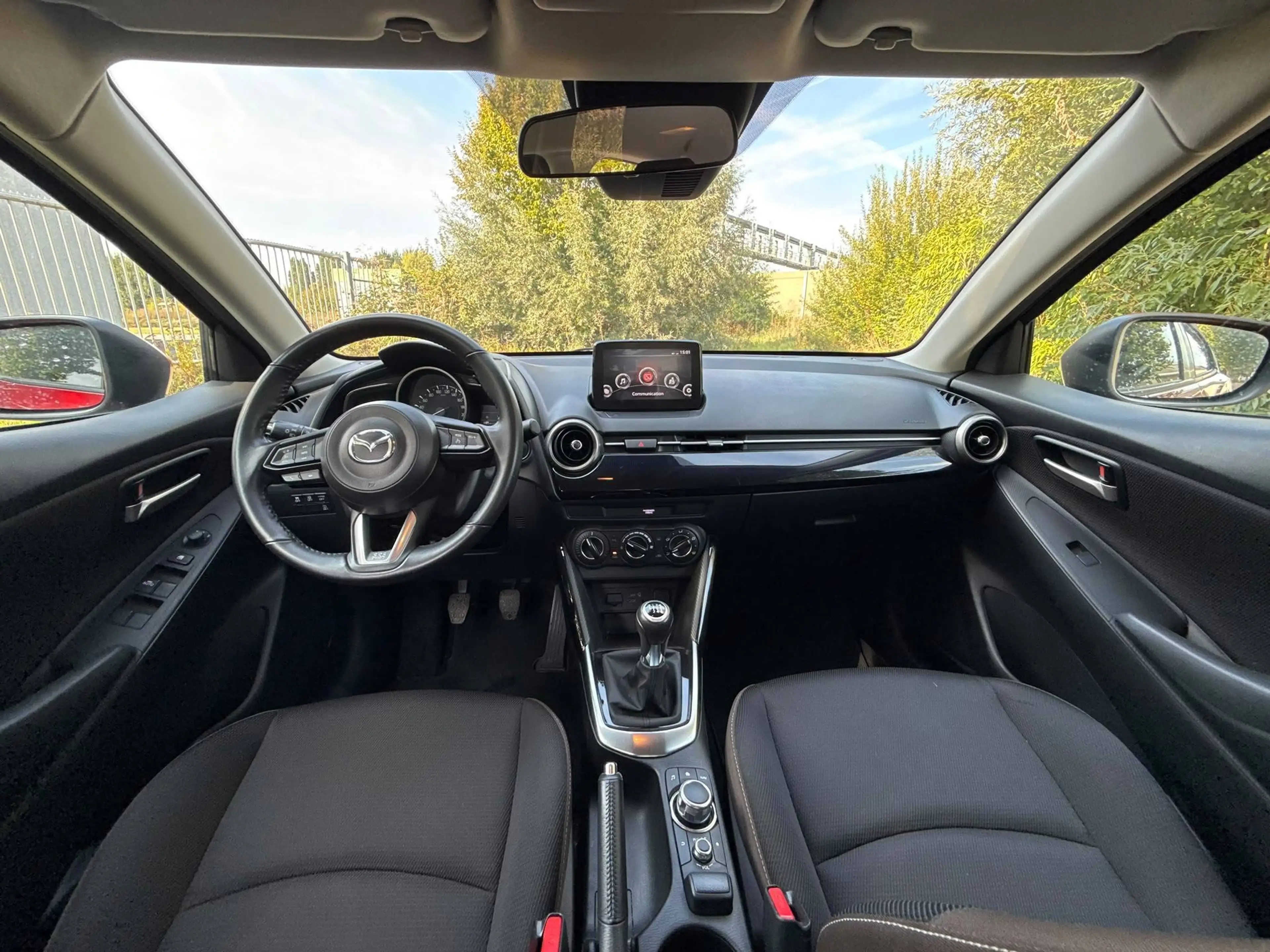 Mazda 2 1.5i Skyactiv-G MHEV Pure GARANTIE 1 AN/JAAR — photo 11