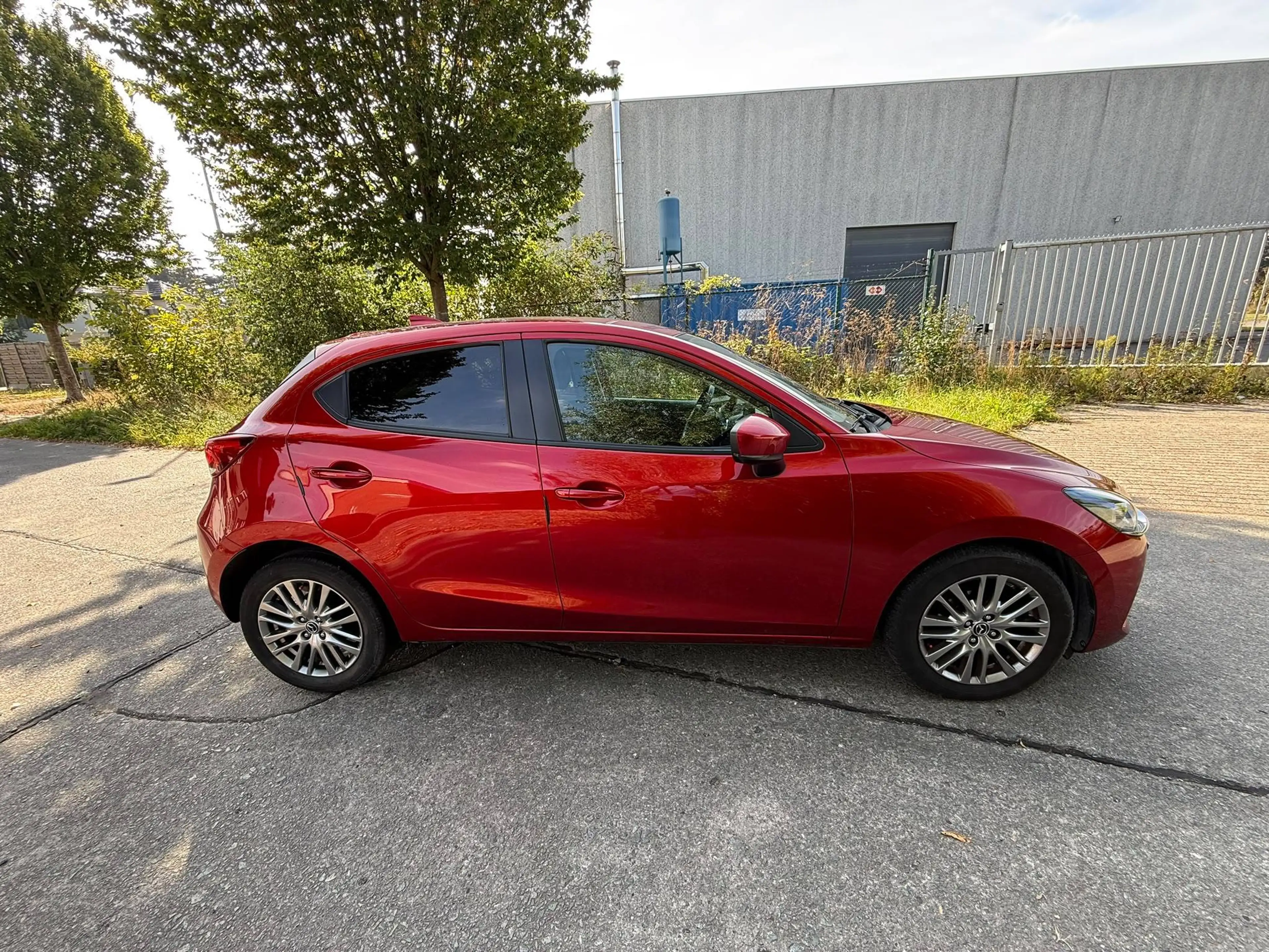 Mazda 2 1.5i Skyactiv-G MHEV Pure GARANTIE 1 AN/JAAR — photo 5