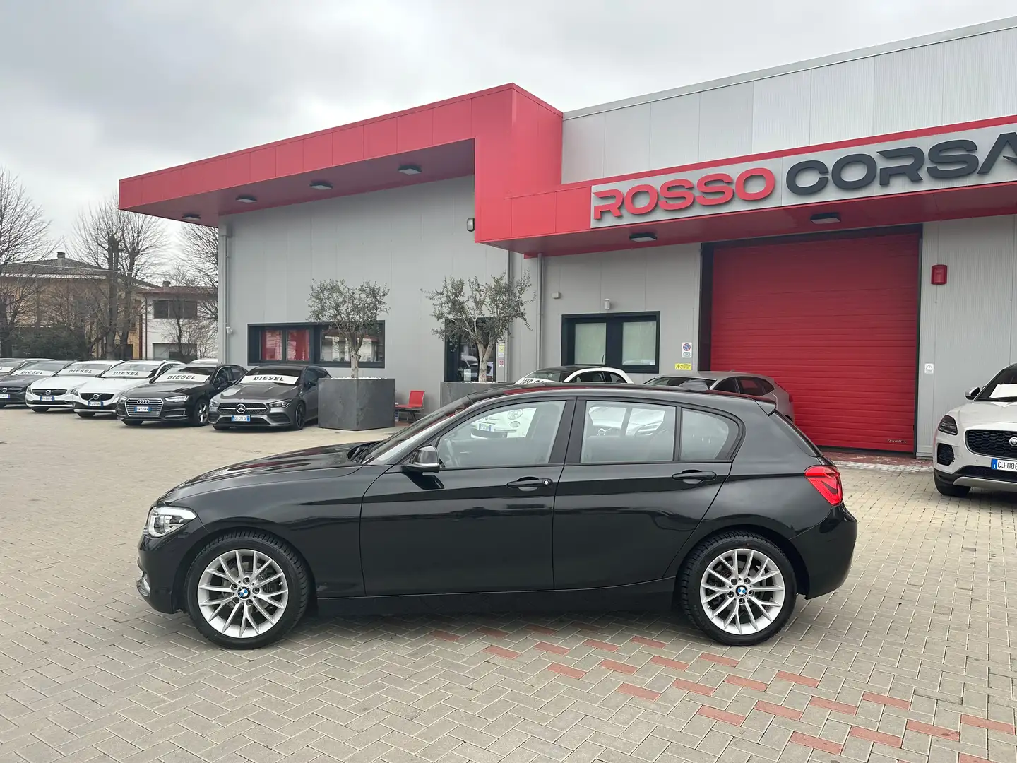 BMW 116 d  AUTOM EURO 6 UNIPRO NEOPAT Schwarz - 2