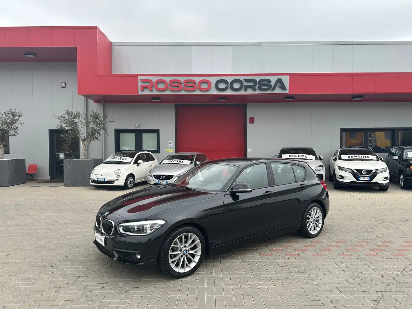 BMW 116 d  AUTOM EURO 6 UNIPRO NEOPAT Schwarz - 1