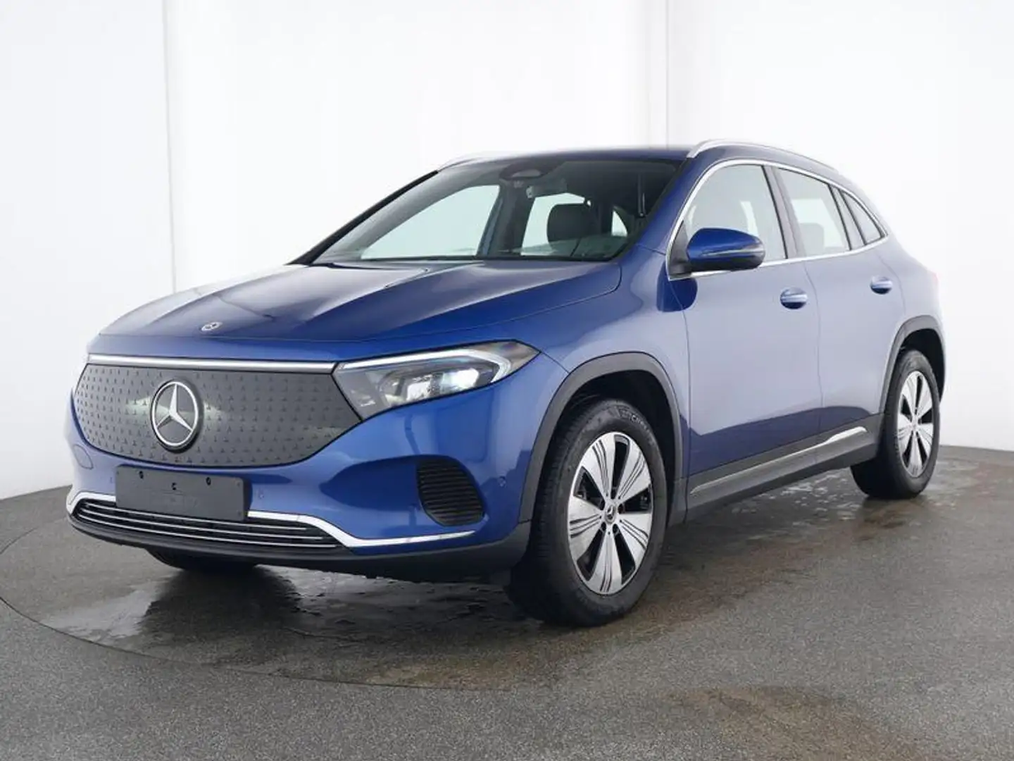 Mercedes-Benz EQA 300 4MATIC + CARPLAY + WINTER PACK + Bleu - 2