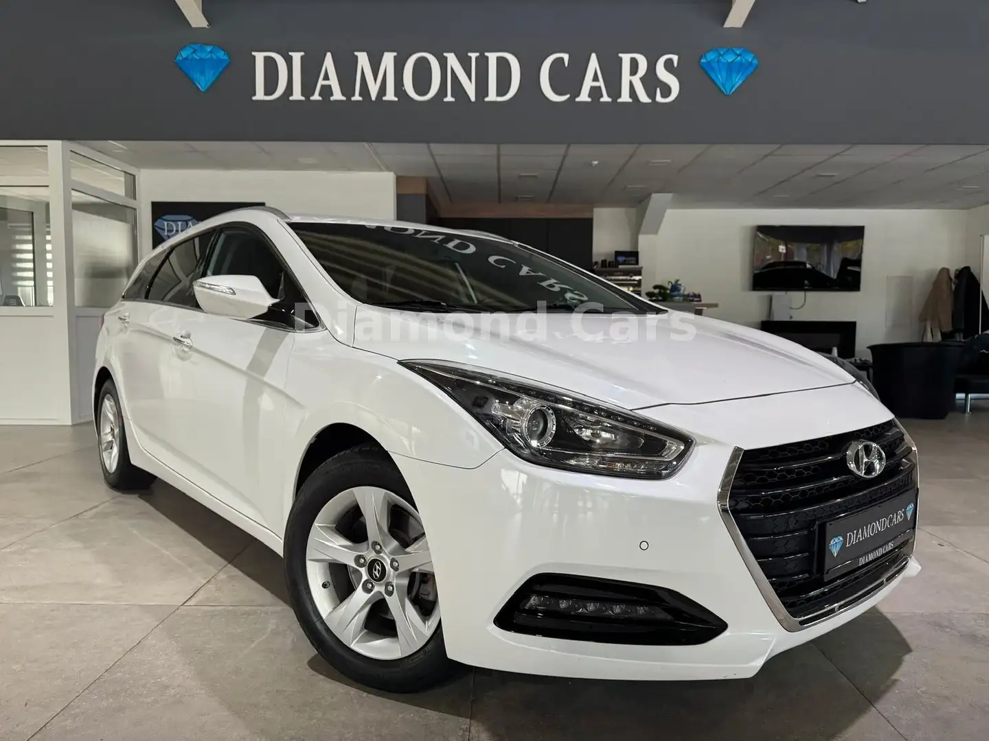Hyundai i40 cw blue Trend * KAMERA * LED * SHZ * Weiß - 1