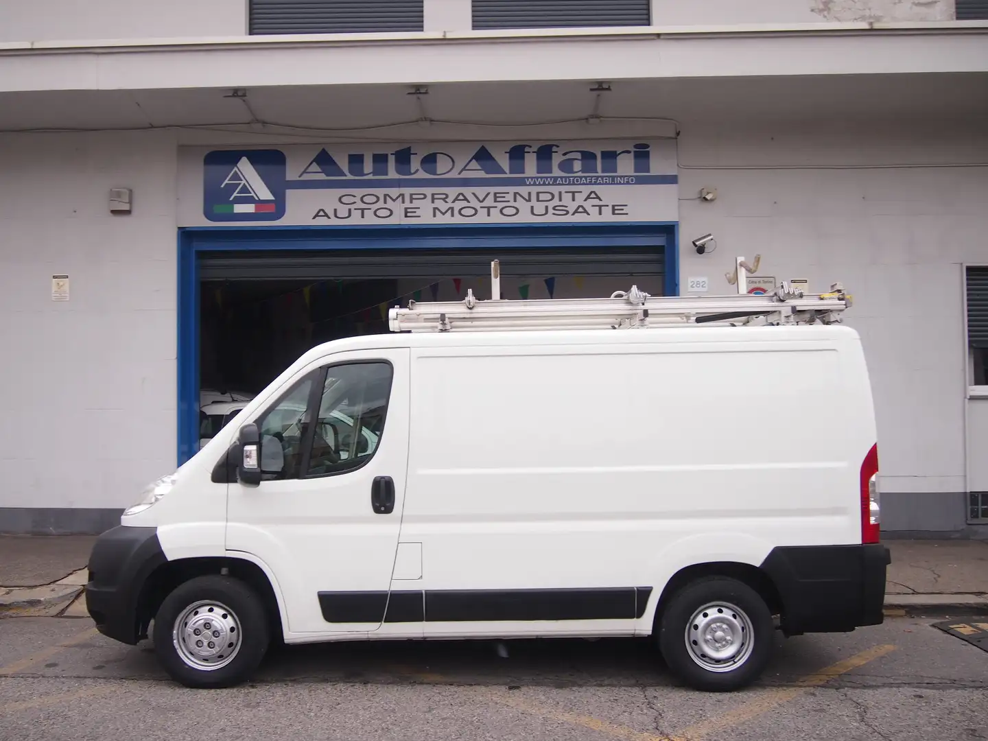 Fiat Ducato 2.3MJET 130CV ATTREZZATO PochiKm Bianco - 2