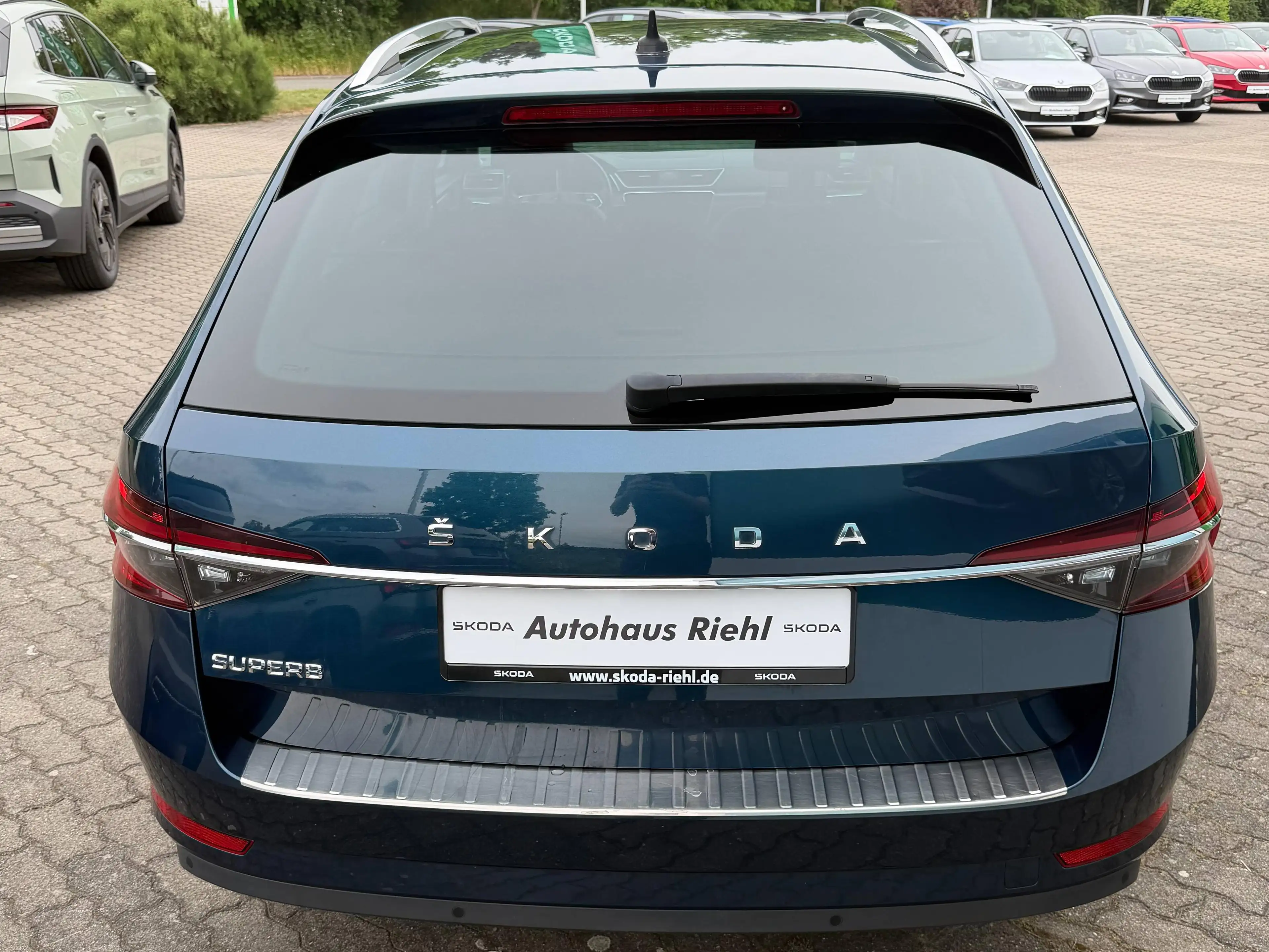 Skoda Superb Premium Edition* 2,0 TDI 147 kW* DSG* Navi* AHZ — photo 7