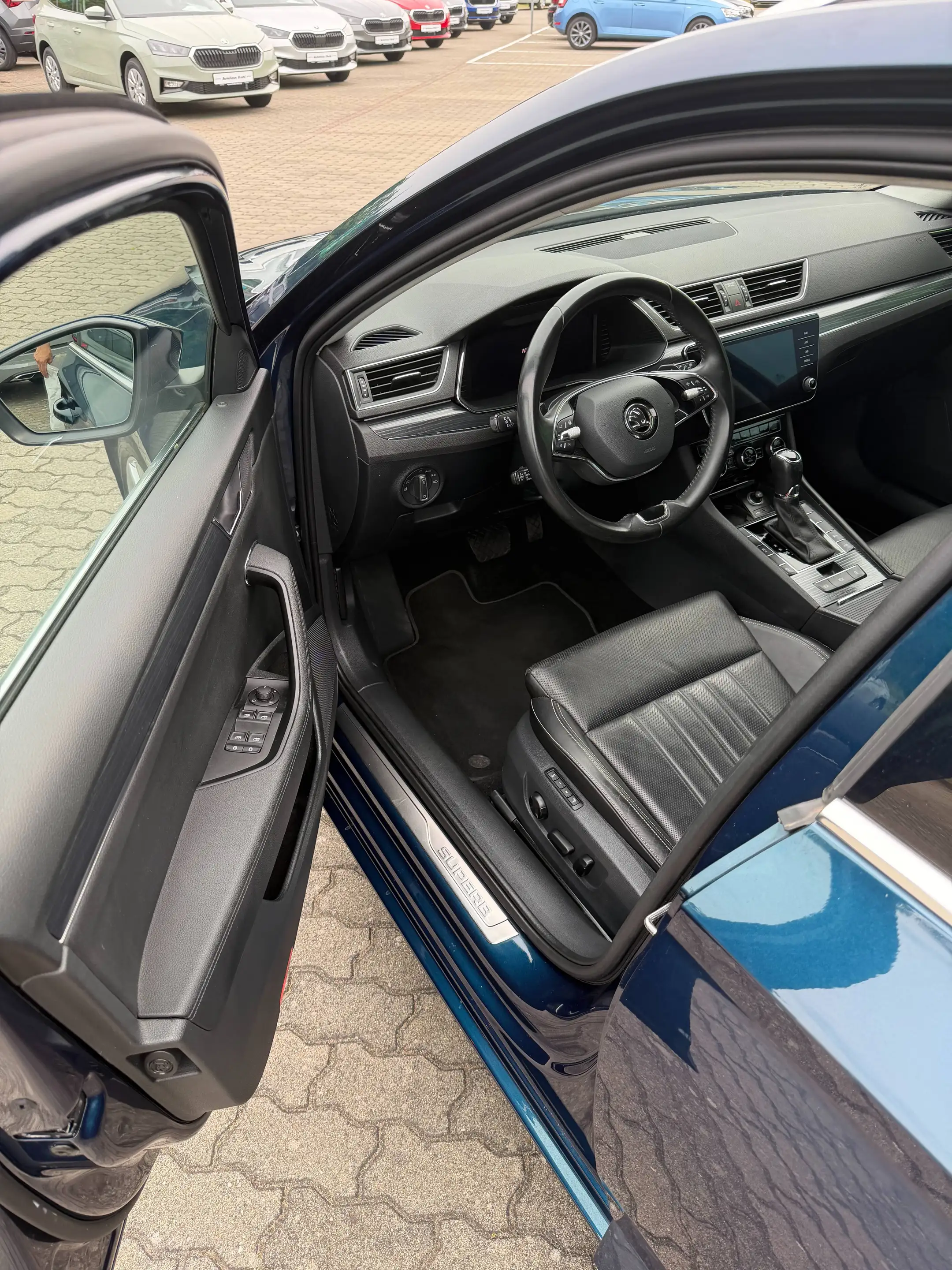 Skoda Superb Premium Edition* 2,0 TDI 147 kW* DSG* Navi* AHZ — photo 10