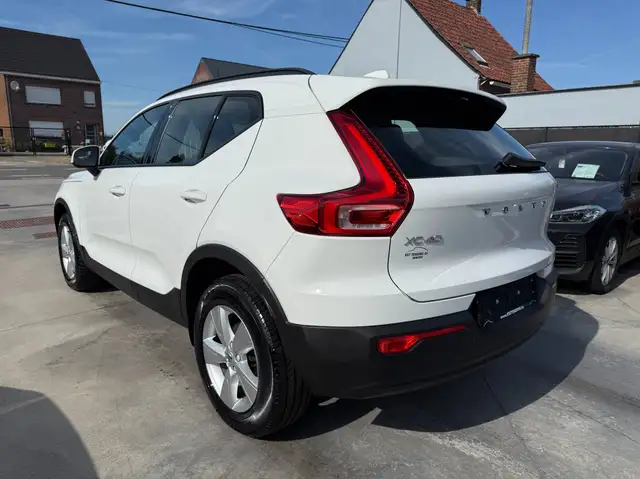 Volvo XC40 view 7