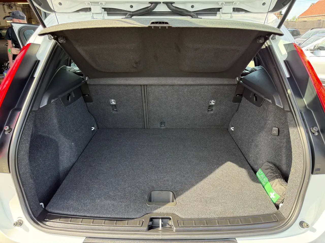 Volvo XC40 1.5 T2 129PK NAVIGATIE FULL LED BLUETOOTH DAB PDC CARPASS, миниатюра 16