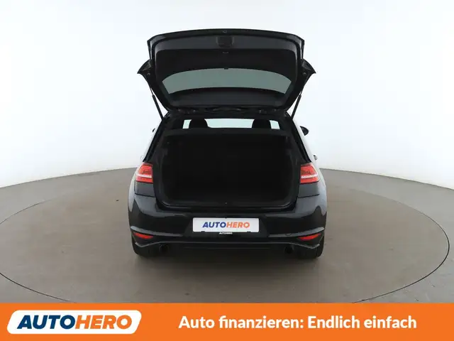 Volkswagen Golf view 17