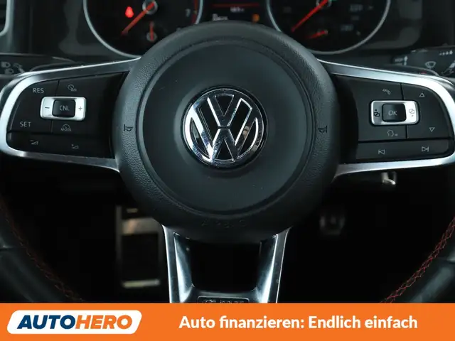 Volkswagen Golf view 19
