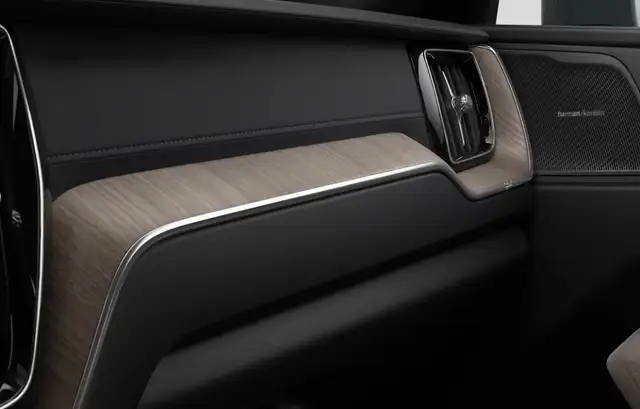 Volvo XC60 T6 AWD PHEV Ultra Bright Ansicht 16